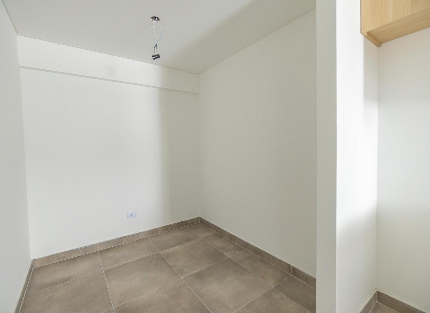VENTA 4 AMBIENTES A ESTRENAR - FLORES - SUM, PILETA y LAUNDRY - ENTREGA INMEDIATA
