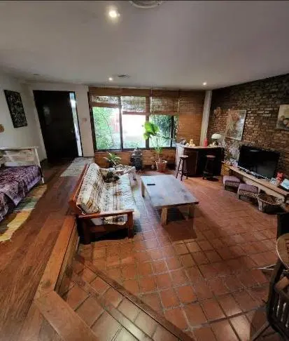 VENTA CASA 6 AMBIENTES CON 2 SUITES Y COCHERAS - MATADEROS 5