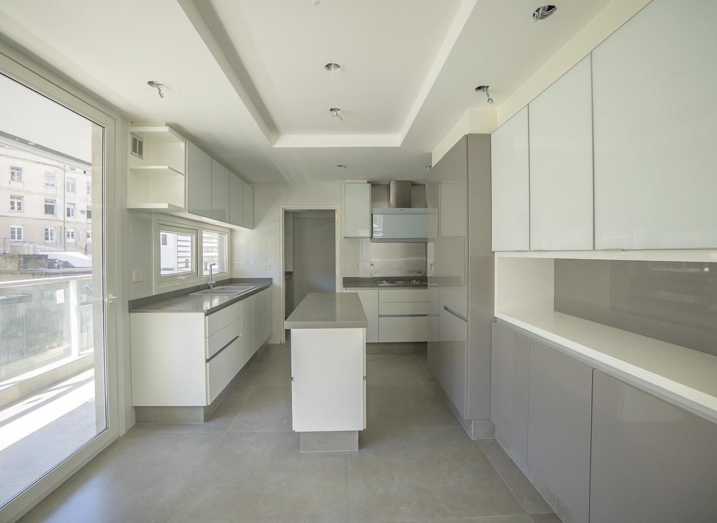 Foto de 5 AMBIENTES DEPENDENCIA EN PALERMO- COCHERA - SEGURIDAD 24 HS - AMENITIES, imagen 2