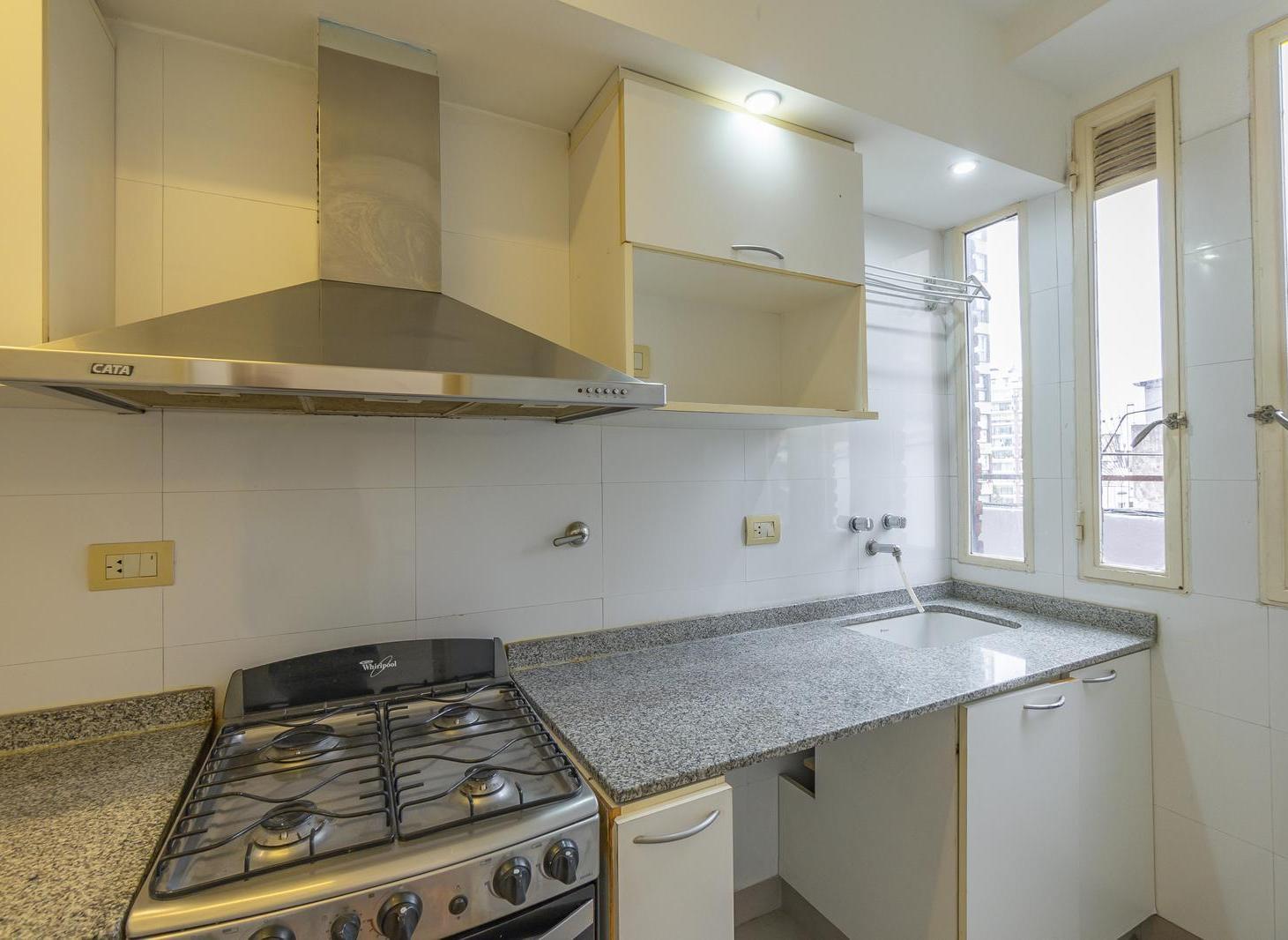 Foto de ALQUILER DEPARTAMENTO DE 3 AMBIENTES CON DEPENDENCIA - PISO ALTO - APTO, imagen 2
