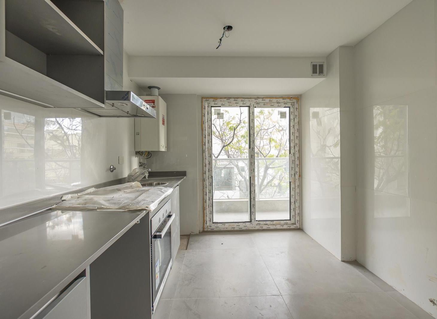 Foto de VENTA DEPARTAMENTO DE 3 AMBIENTES CON COCHERA - FULL AMENITIES - FLORES, imagen 3
