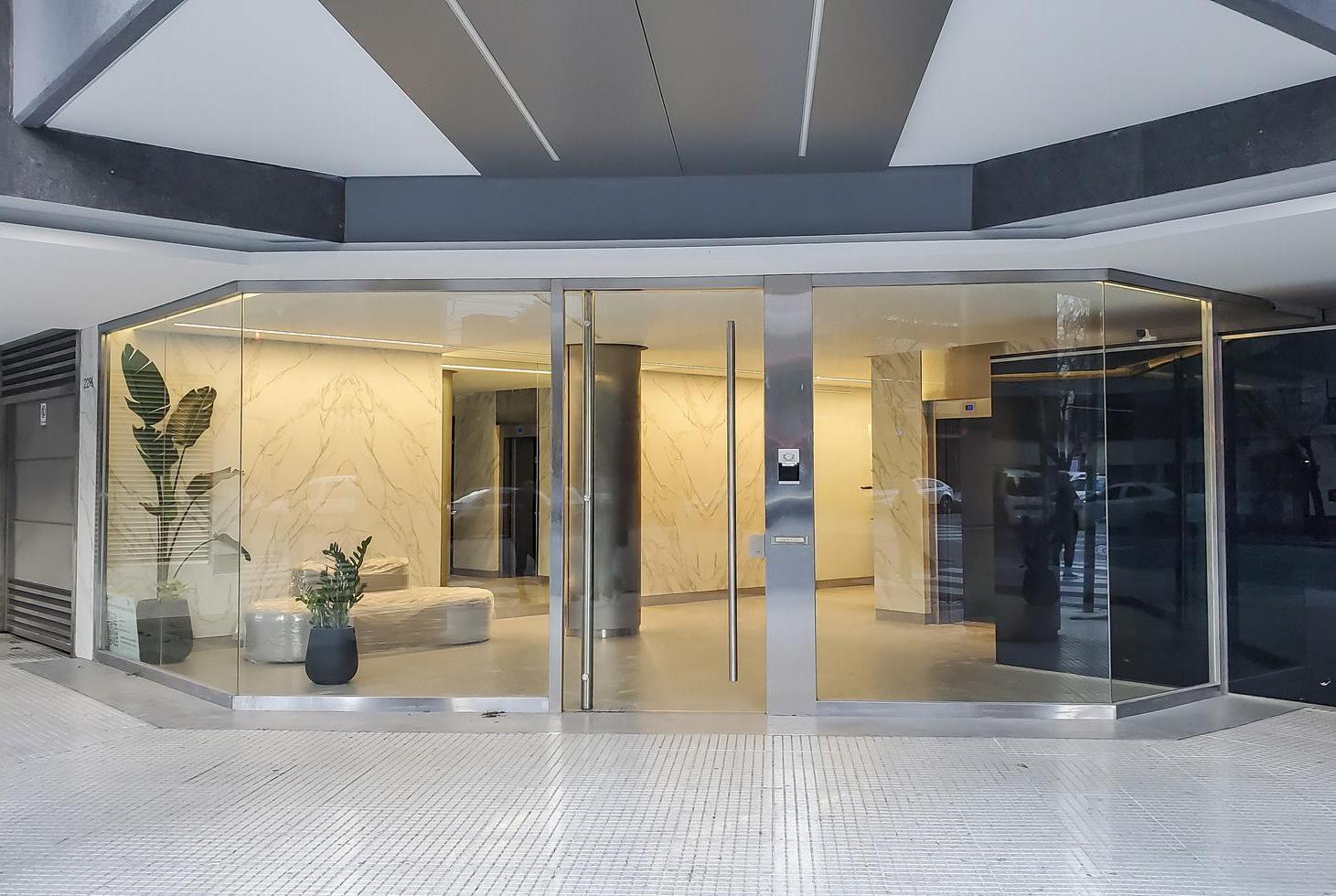 Foto de 4 AMBIENTES CON DEPENDENCIA y COCHERA - AMENITIES - FLORES, imagen 3