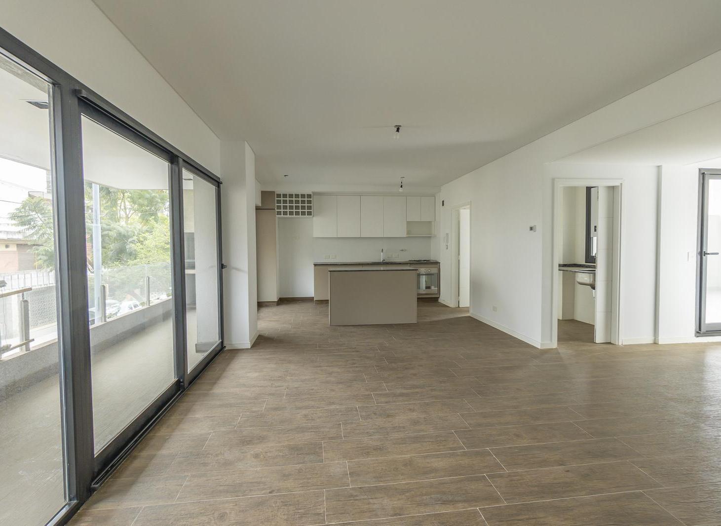Foto de VENTA DEPARTAMENTO 5 AMBIENTES - PATIO CON PARRILLA - COCHERA - FLORES, imagen 2