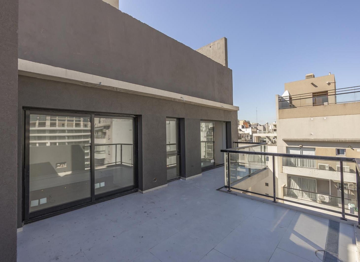 Foto de VENTA 2 AMBIENTES HABITACION EN SUITE Y TERRAZA - APTO PROFESIONAL, imagen 2