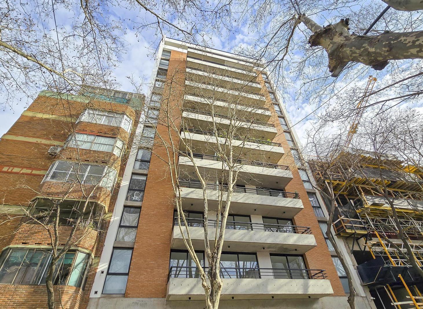Foto de VENTA DUPLEX 3 AMBIENTES - JARDIN CON PARRILLA - A ESTRENAR - CHACARITA, imagen 2