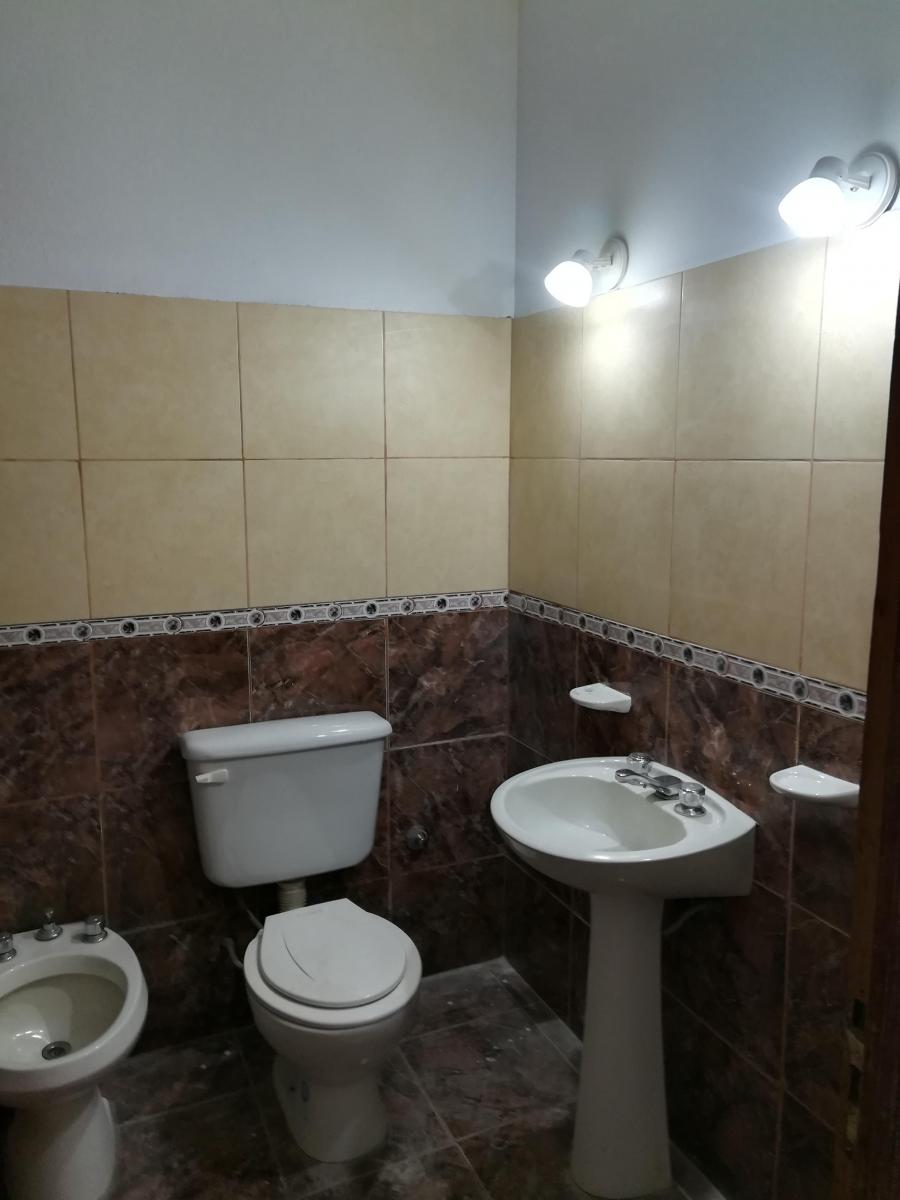 ¡Vendida! Casa Céntrica + Local Comercial. Excelente Oportunidad! 2