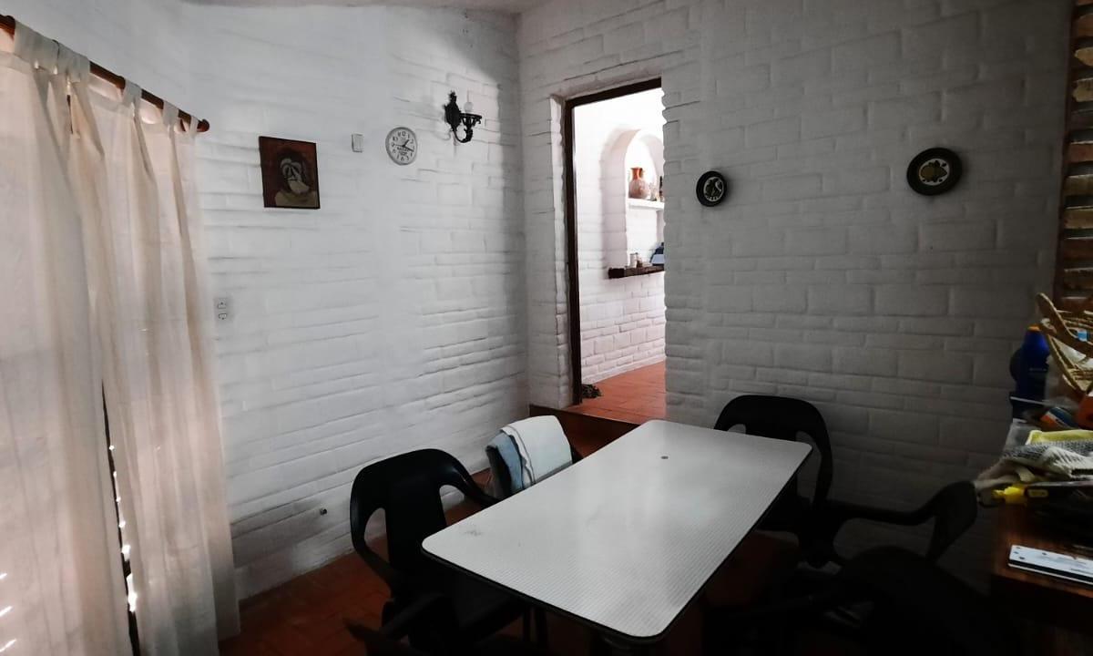 Importante Propiedad en Zona Residencial! 4