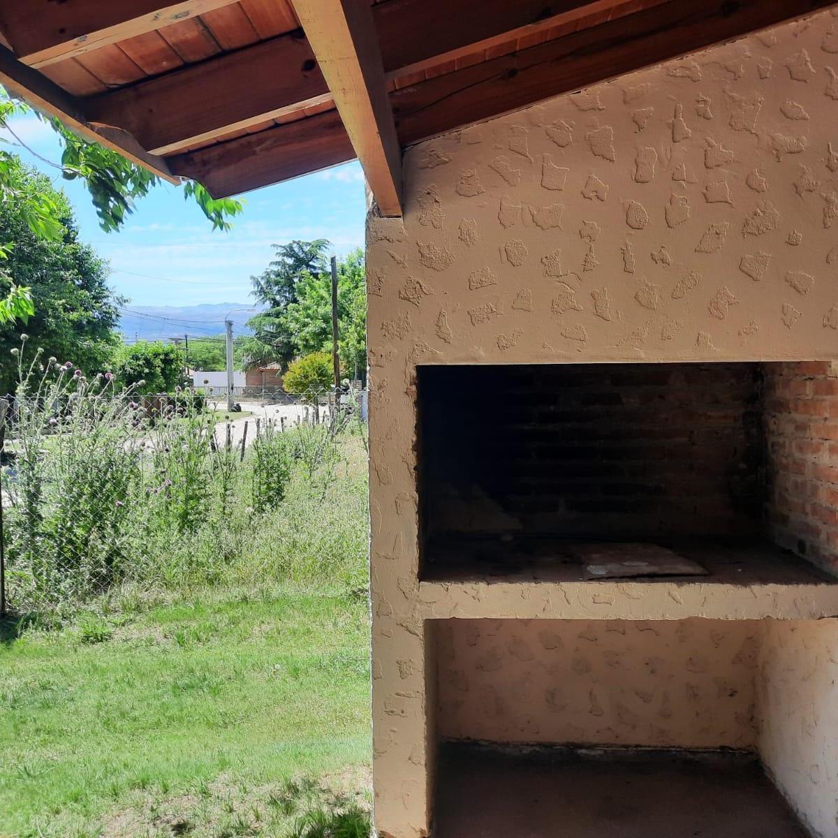 Casa Familiar con Excelente Ubicación! 1