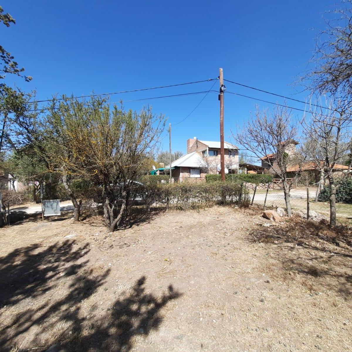 ¡Vendido! Terreno en Barrio Residencial Camino a Nido de Águila! 4