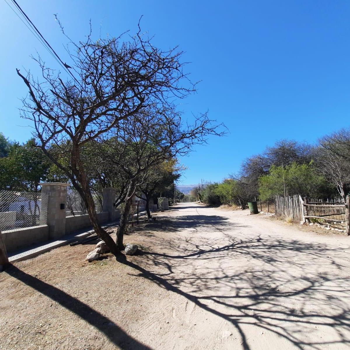 ¡Vendido! Terreno en Barrio Residencial Camino a Nido de Águila! 3