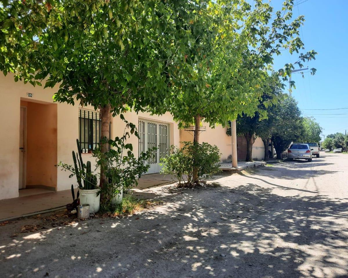 Casa + Departamento a Reciclar - Excelente Ubicación - Oportunidad! 4