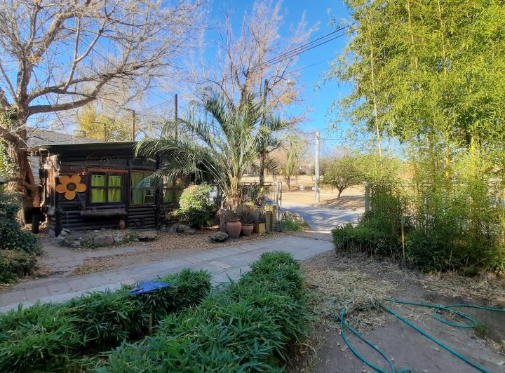 ¡Excelente Casa + Local comercial zona anfiteatro! Gas Natural 4