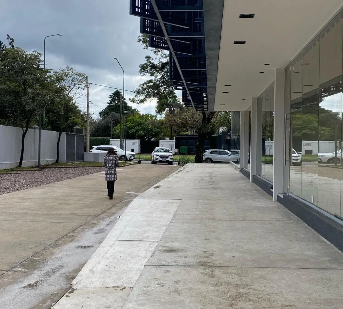 Oficina a estrenar en Av. Aconquija al 900 4