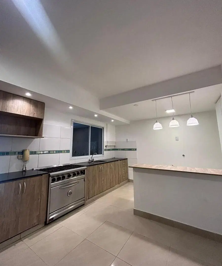 Casa en  venta remodelada 100% 3