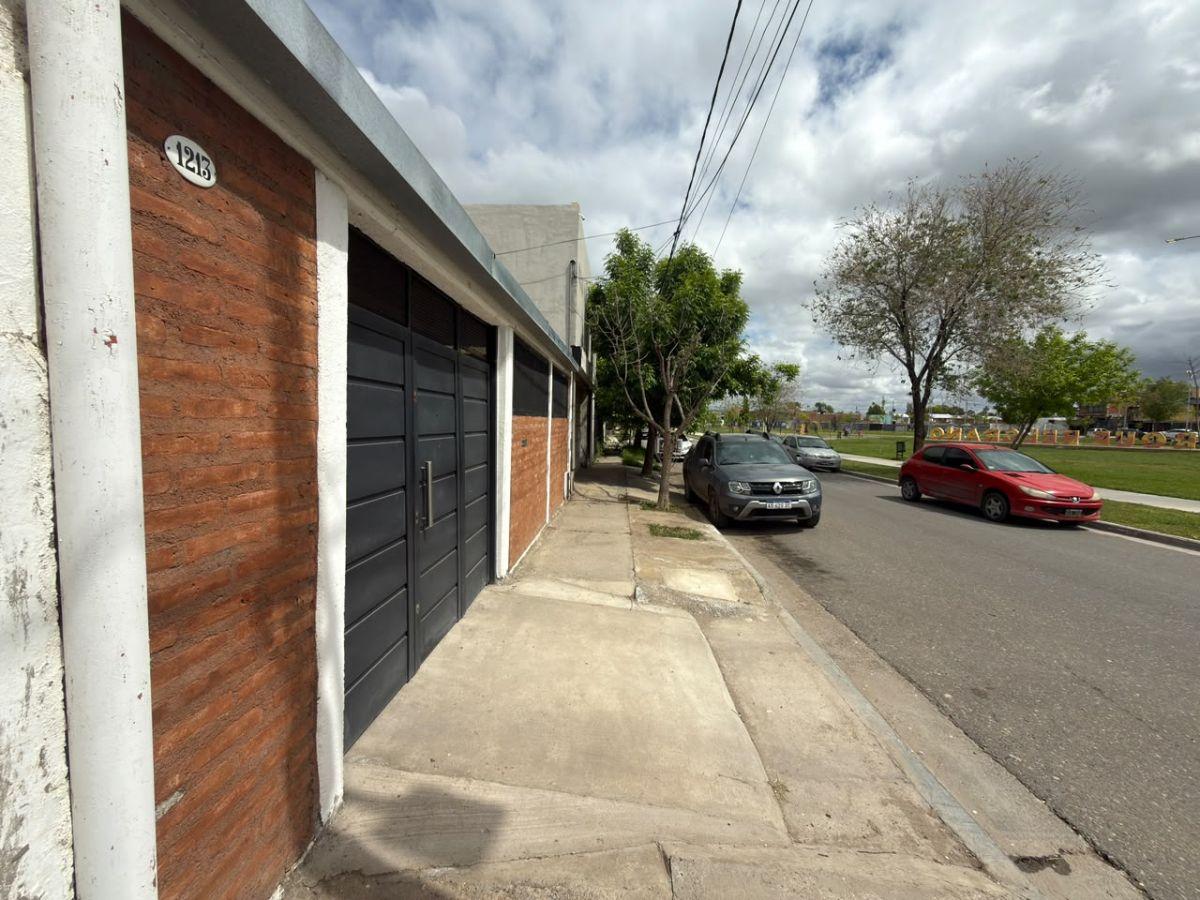 Foto de Casa 2 dorm con patio y cochera cubierta Belgarno Neuquén, imagen 3