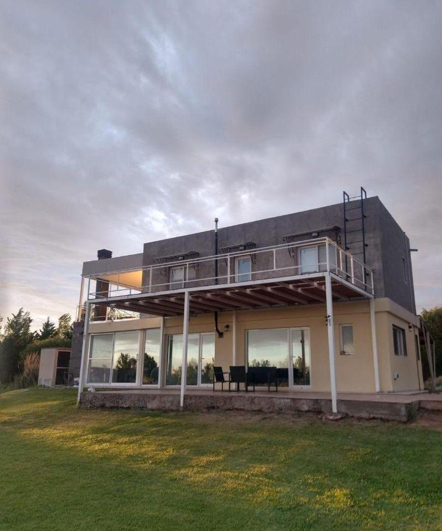 Casa de 816 m² con 3 dormitorios en venta en La Península