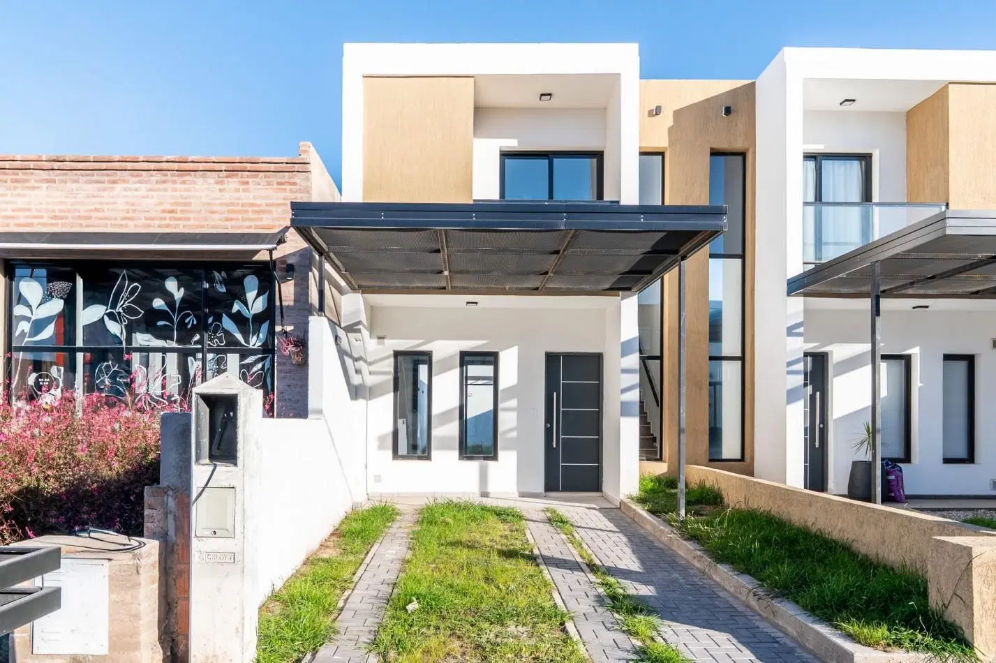 Duplex a precio de depto en Docta 5