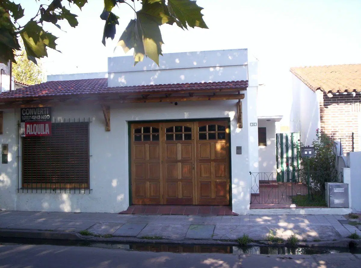 Alquilo Casa Soler 389 Temperley. A 3 cds. Av. Yrigoyen. 4