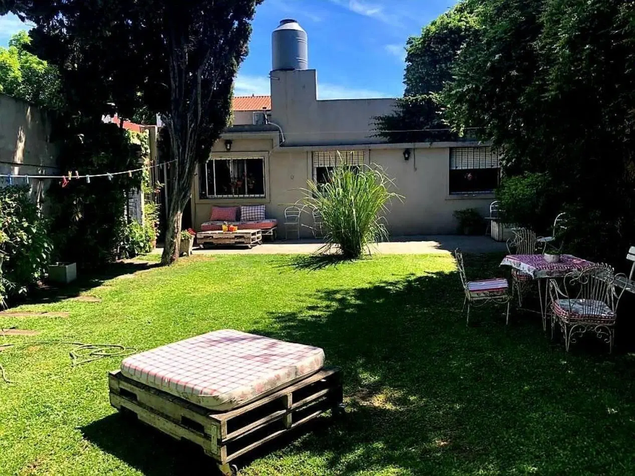 Casa de 4 Ambientes en Venta en Olivos 3