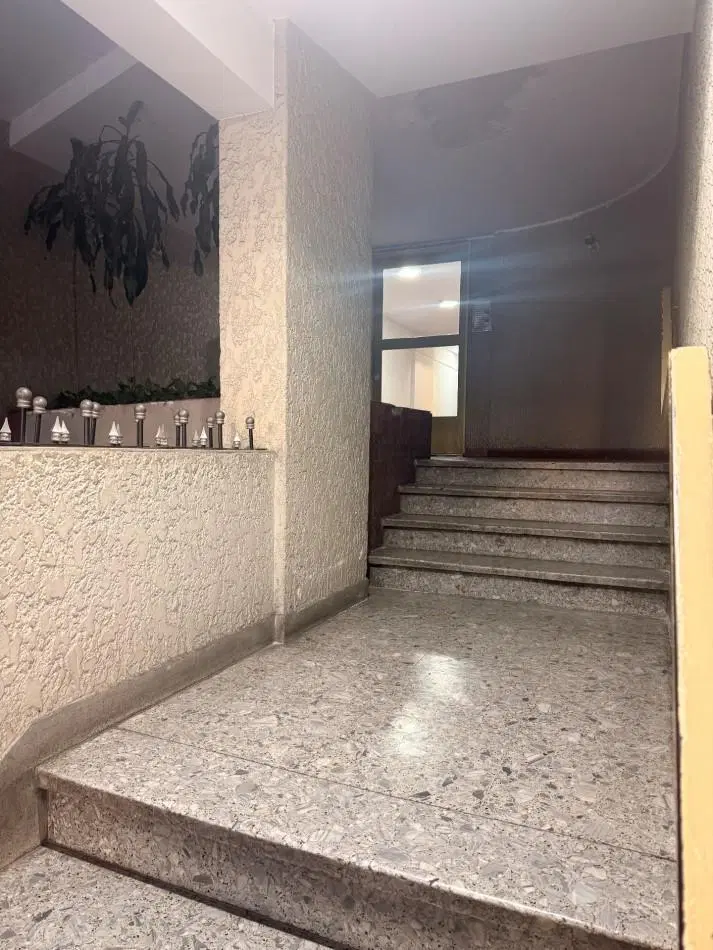 Departamento de 2 ambientes en el centro de Olivos. 4