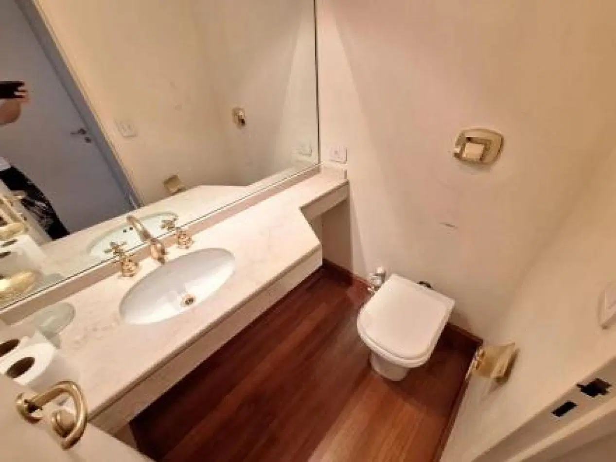 Exclusivo 4 ambientes con cochera doble y amenities en Puerto Madero. 8