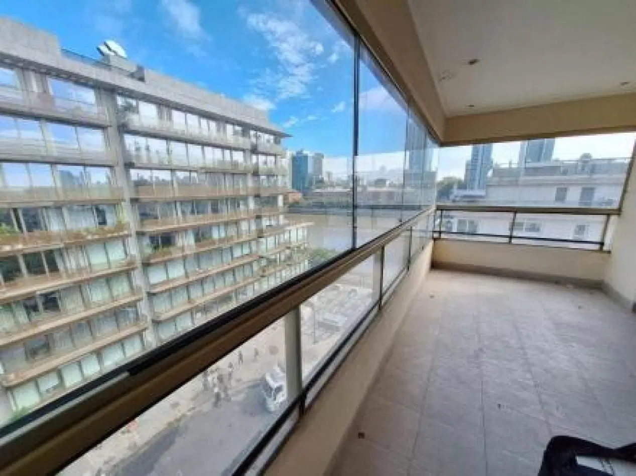 Exclusivo 4 ambientes con cochera doble y amenities en Puerto Madero. 1