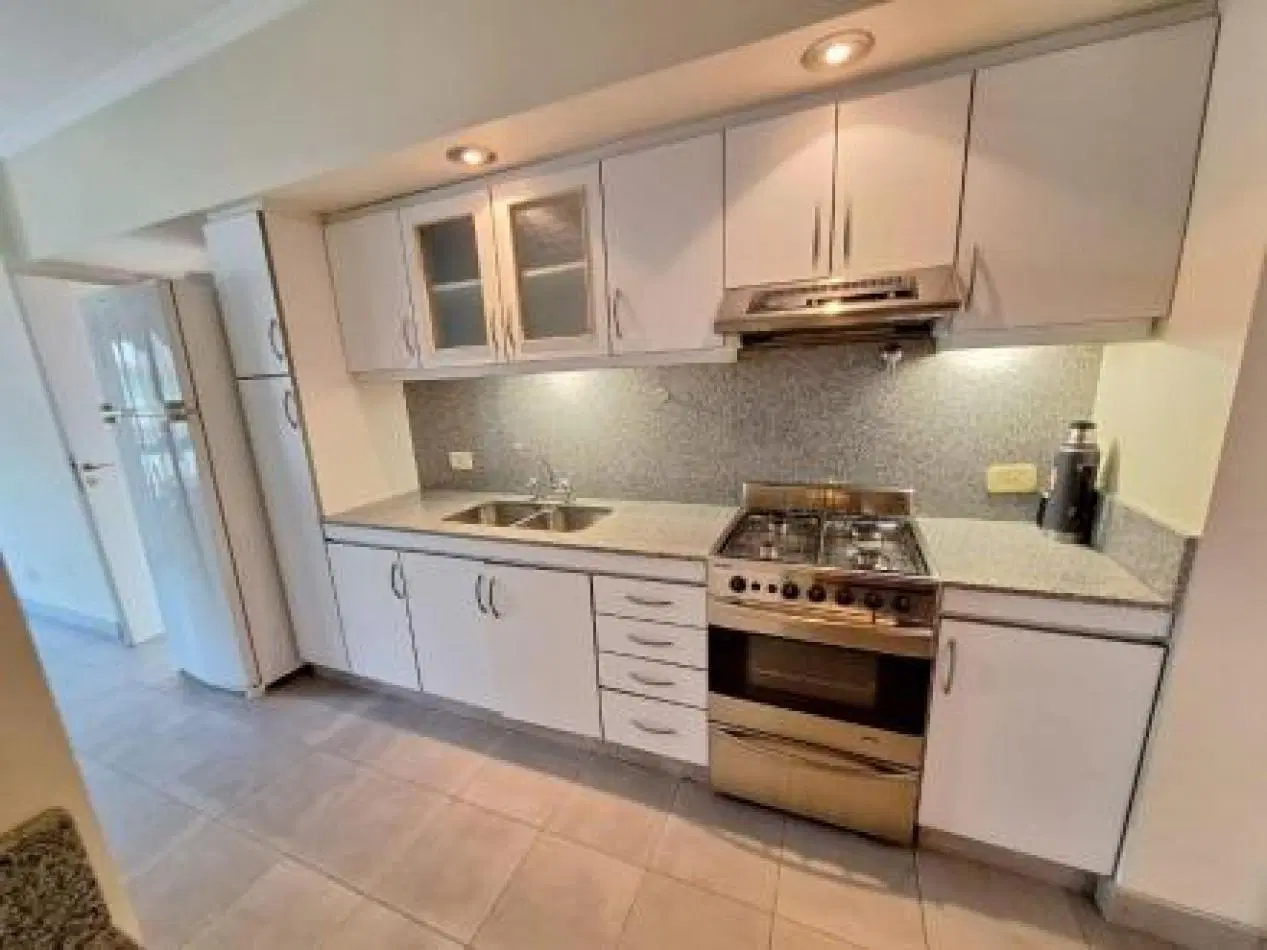 Exclusivo 4 ambientes con cochera doble y amenities en Puerto Madero. 5