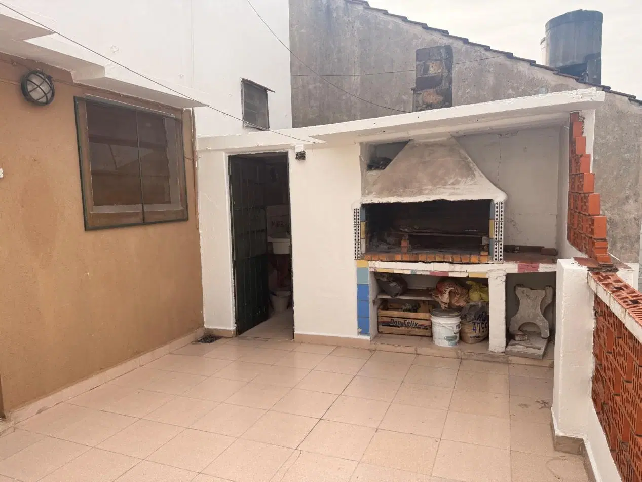 PH de 3 ambientes en venta en Olivos con terraza, parrilla y sin expensas! 2