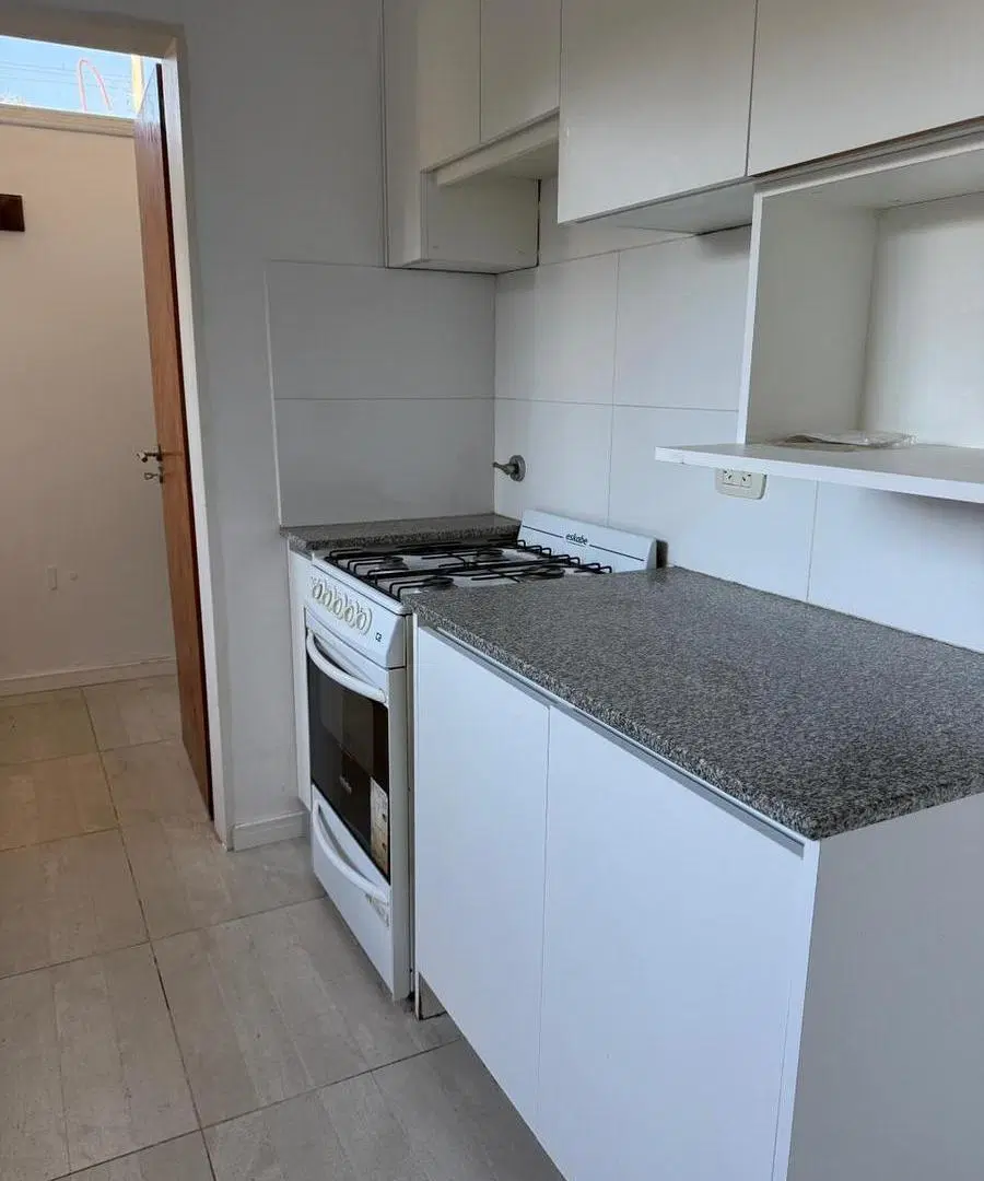 DUPLEX EN ALQUILER GONNET 3