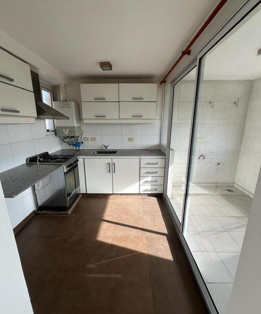 Foto de Duplex en alquiler 2 dormitorios con cochera Zona Parque Castelli La, imagen 5