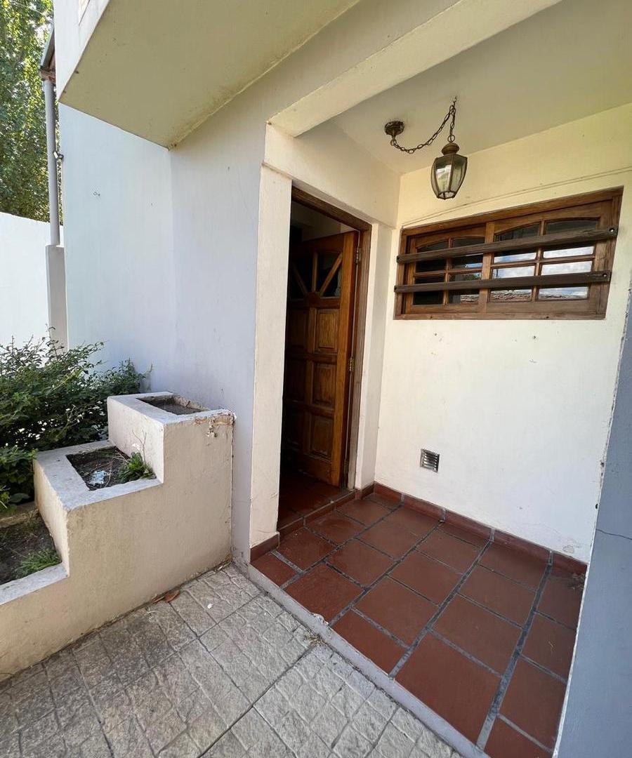 Foto de PH en venta de 3 dormitorios en calle 121 e/ 38 y 39, La Plata., imagen 3
