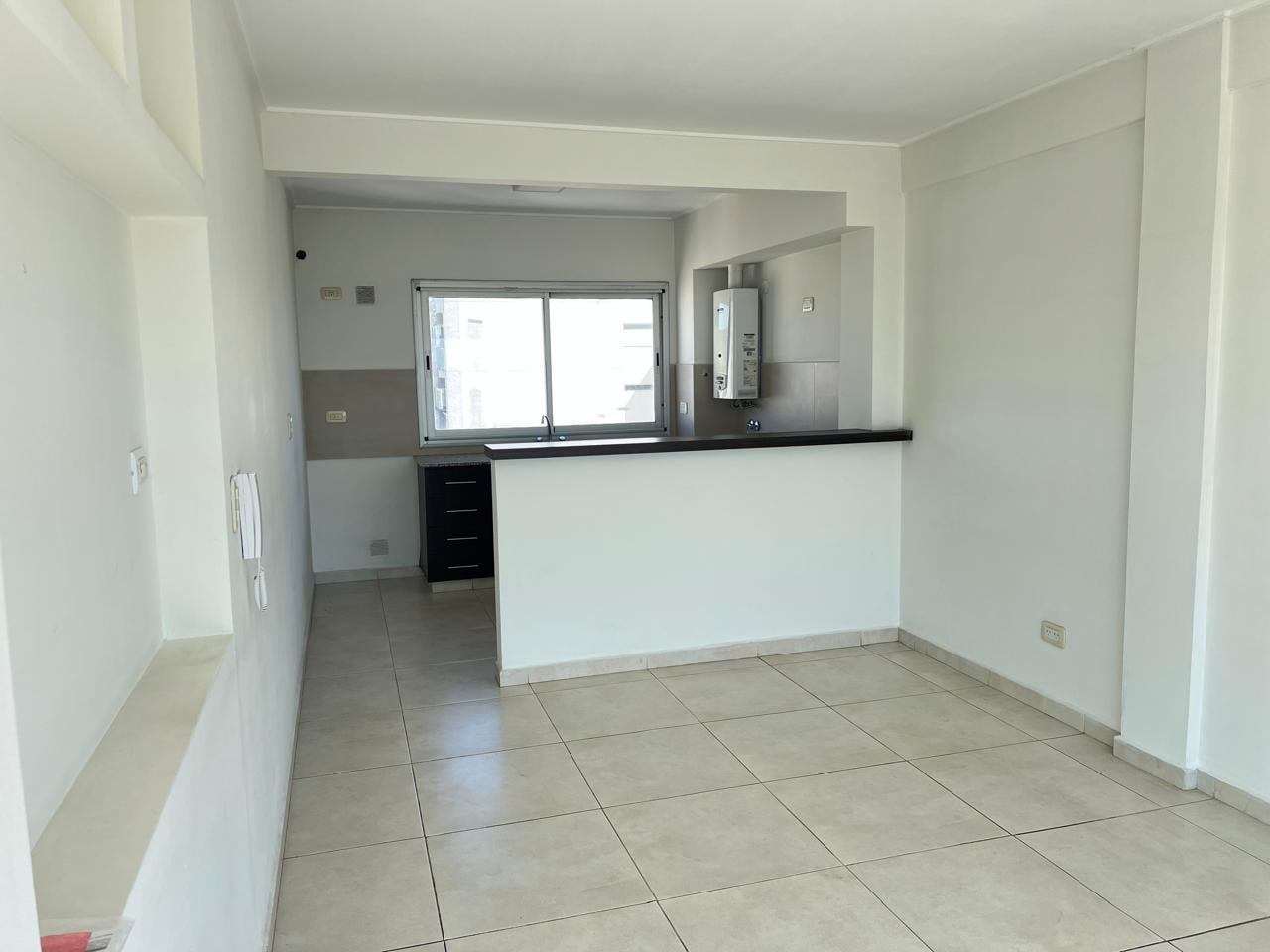 Foto de Departamento de un dormitorio con cochera en venta, imagen 3