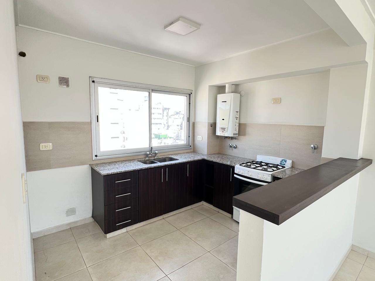 Foto de Departamento de un dormitorio con cochera en venta, imagen 4