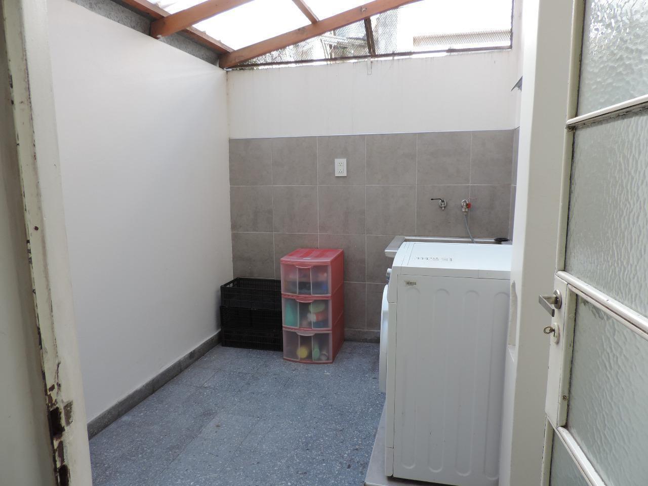Foto de PH en venta en La Plata, imagen 4