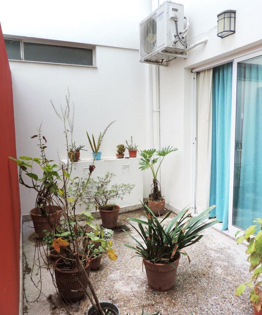 Foto de PH en venta en La Plata, imagen 1