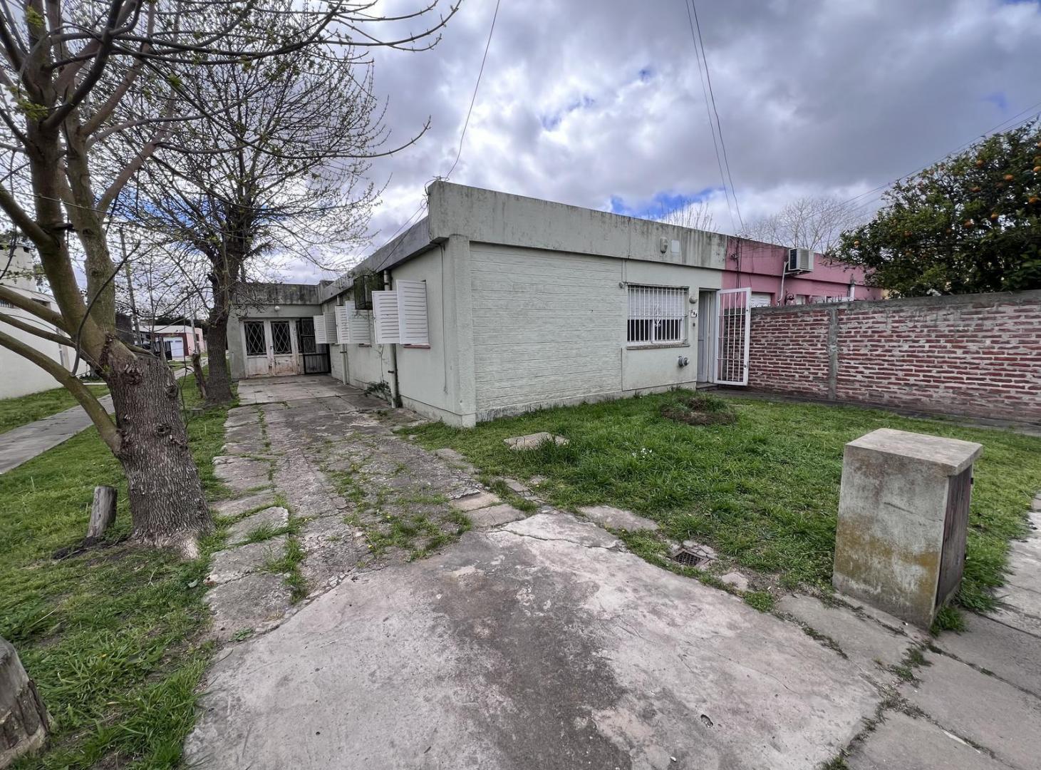 Foto de Casa en venta de 3 dormitorios en Barrio Banco Provincia de Berisso, imagen 1