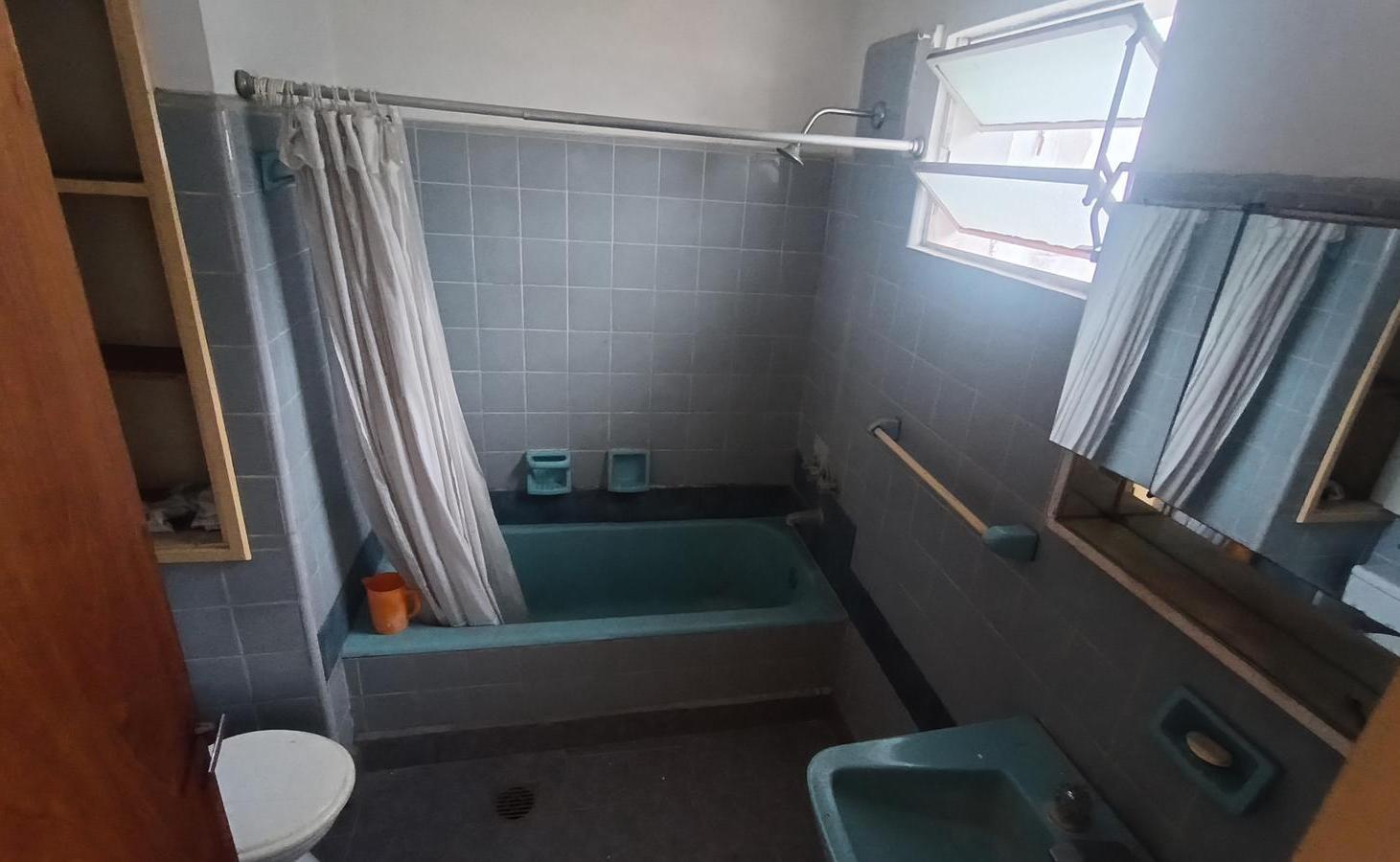 Foto de Casa en venta a reciclar., imagen 3