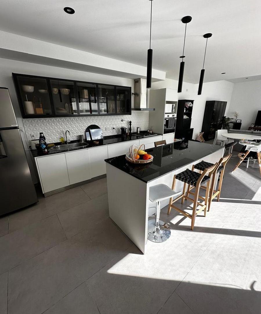 Foto de CASA 3 DORMITORIOS EN VENTA LA PLATA, imagen 1