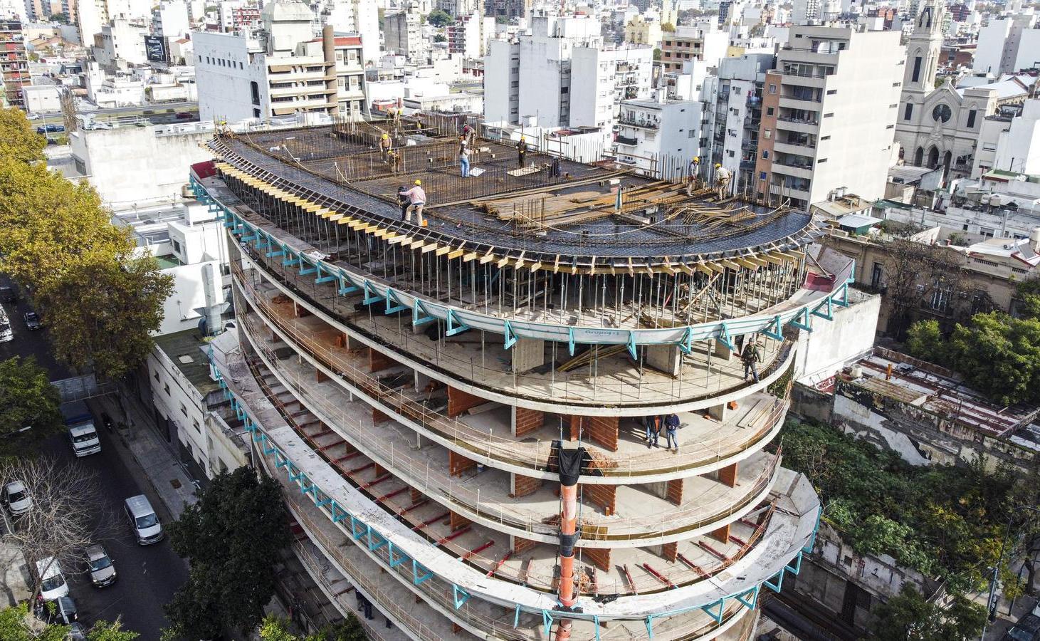 VENTA | Monoambiente con balcón vista abierta al frente – San Cristóbal