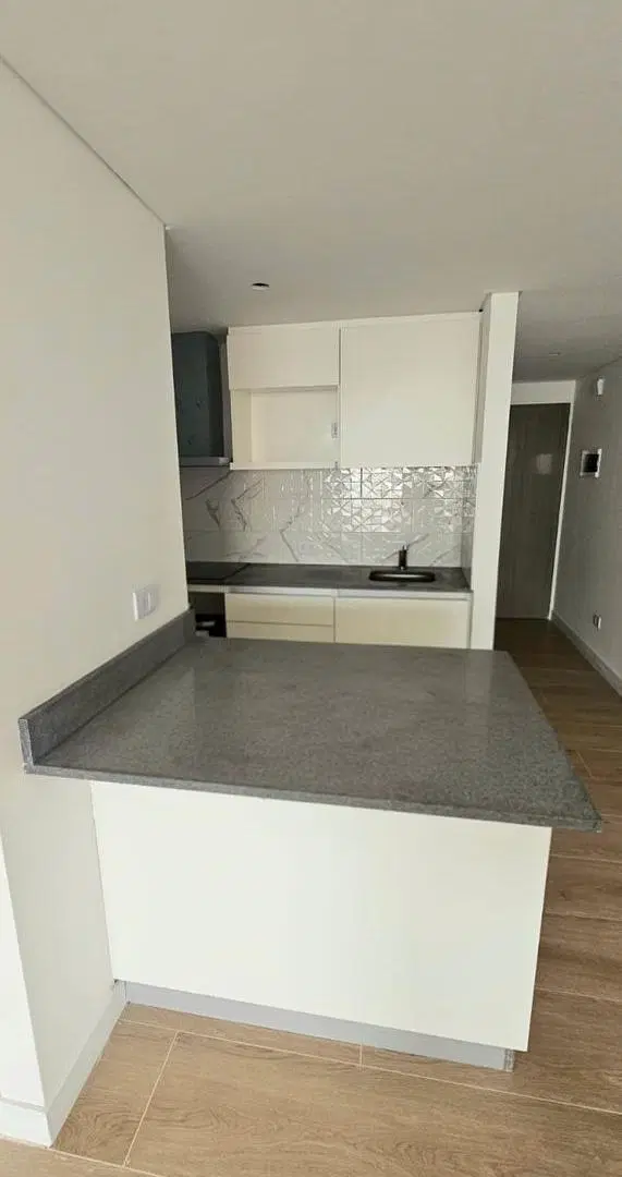 VENTA | Monoambiente a estrenar al contrafrente con cochera, full amenities– San Cristóbal 4