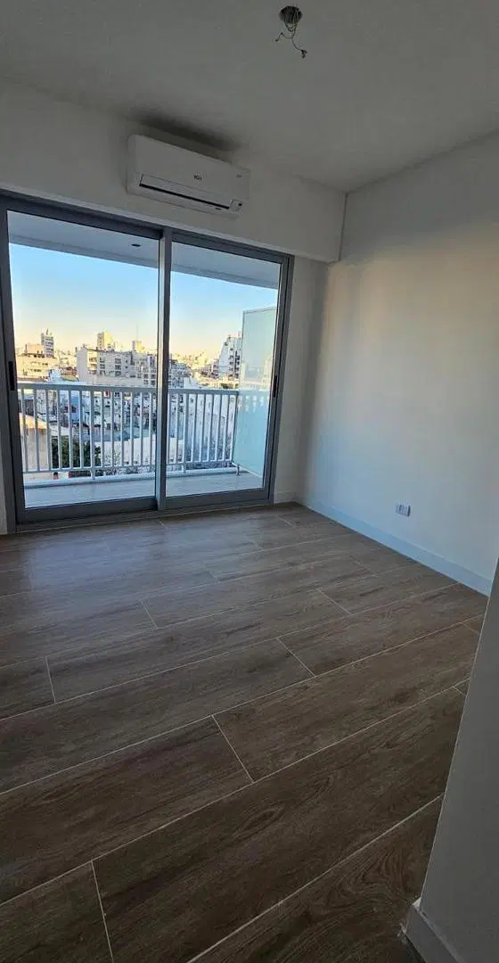Venta | 2 Ambientes con Balcón y Vista Despejada al Contrafrente – San Cristóbal 3