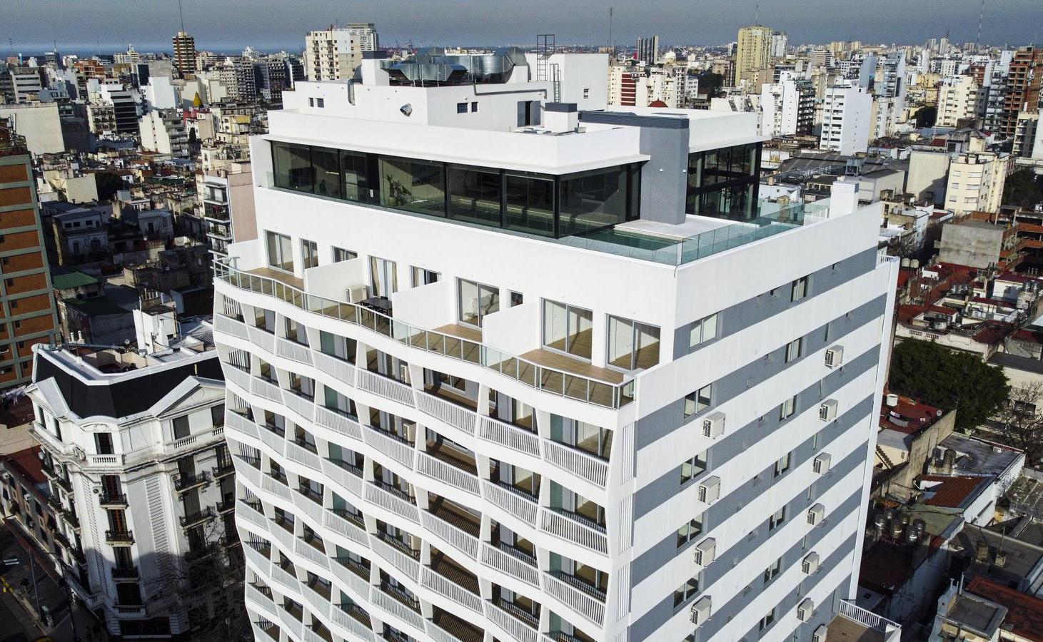 VENTA | Monoambiente divisible con amplio balcón vista abierta al contrafrente – San Cristóbal