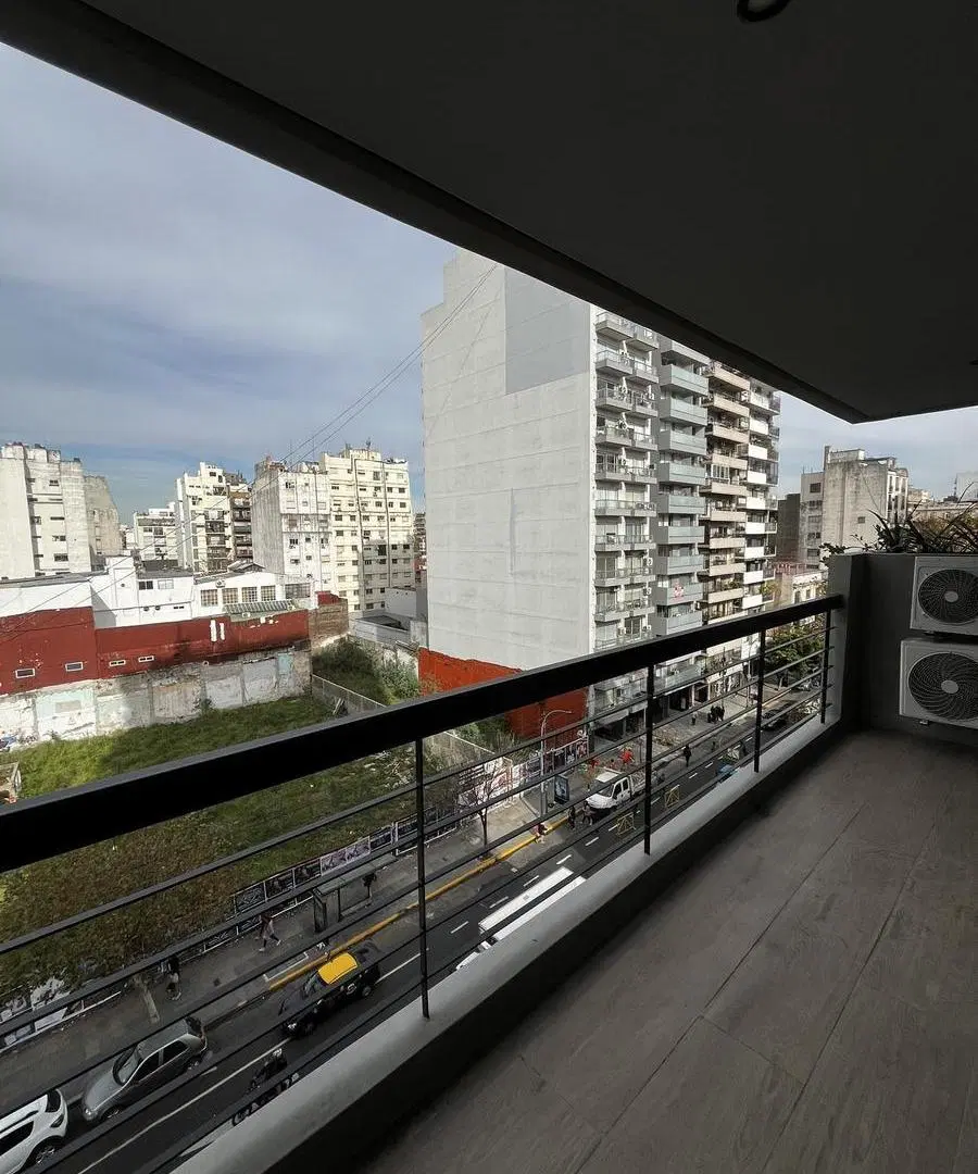 Departamento en Almagro 2 ambientes al frente por Av Corrientes, full amenities 2 baños 5
