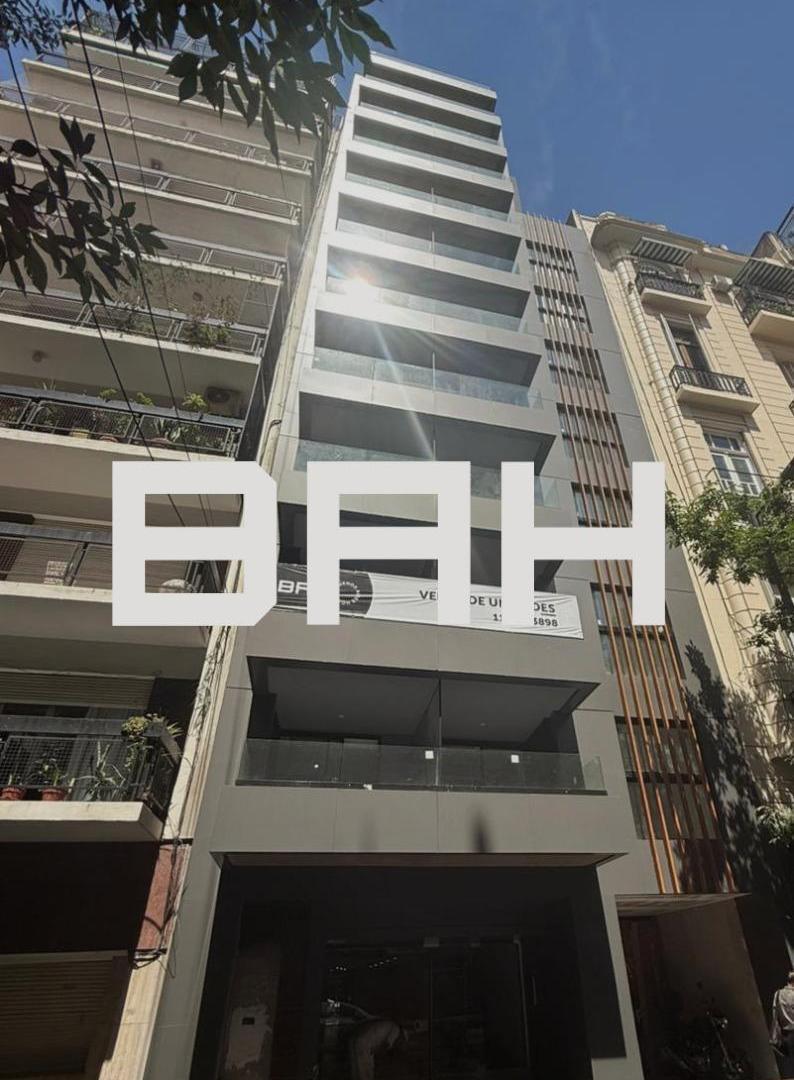 VENTA - RECOLETA, 4 AMBIENTES CON BALCÓN TERRAZA Y PARRILLA PROPIA.
