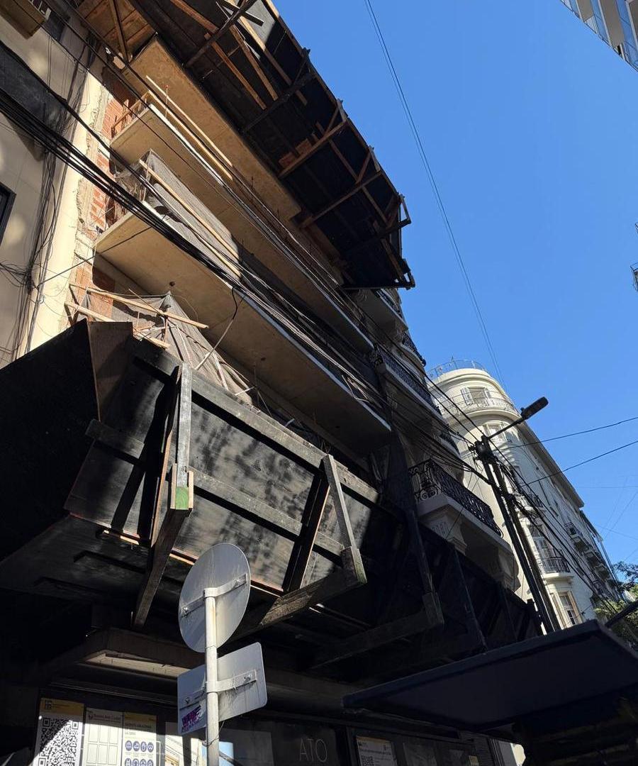 Foto de Departamento ambiente y medio al frente, a la venta en Recoleta, imagen 2