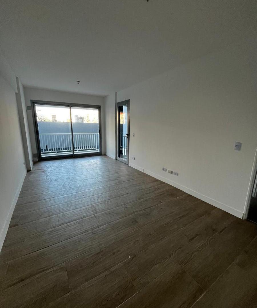 Foto de VENTA | 3 Ambientes con Amplio Balcón Pasante y Patio - San Cristóbal, imagen 4