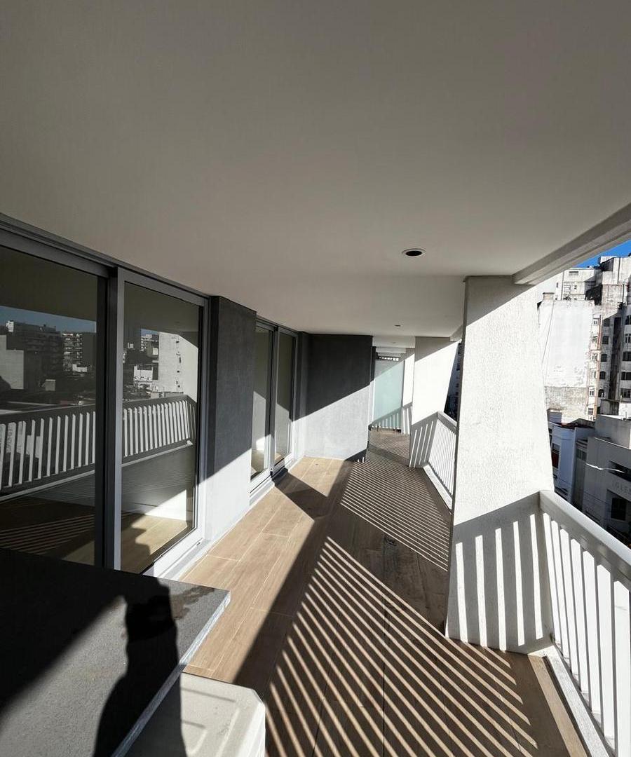 Foto de VENTA | 4 Ambientes con Amplio Balcón Pasante al frente - San Cristóbal, imagen 1