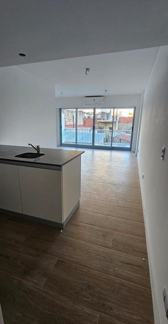 Foto de VENTA | Monoambiente divisible con amplio balcón vista abierta al, imagen 1