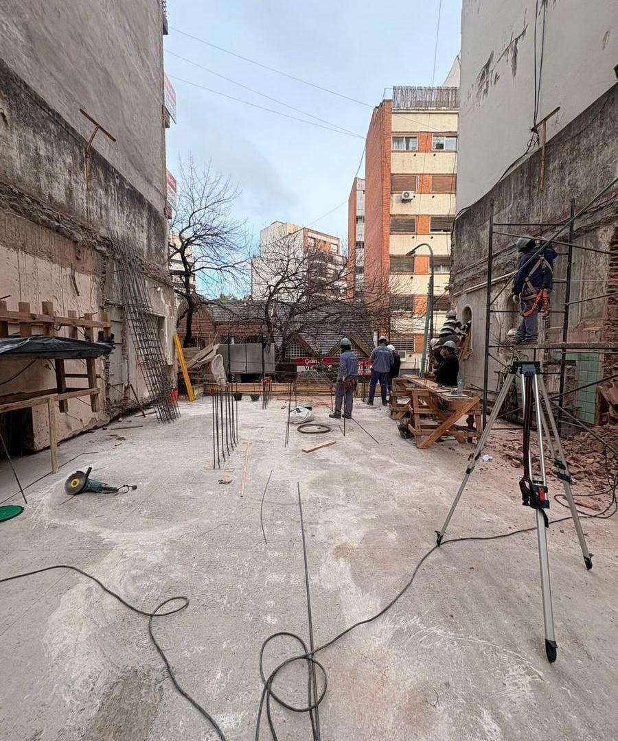 Foto de Departamento 3 ambientes en Almagro en pozo, imagen 1