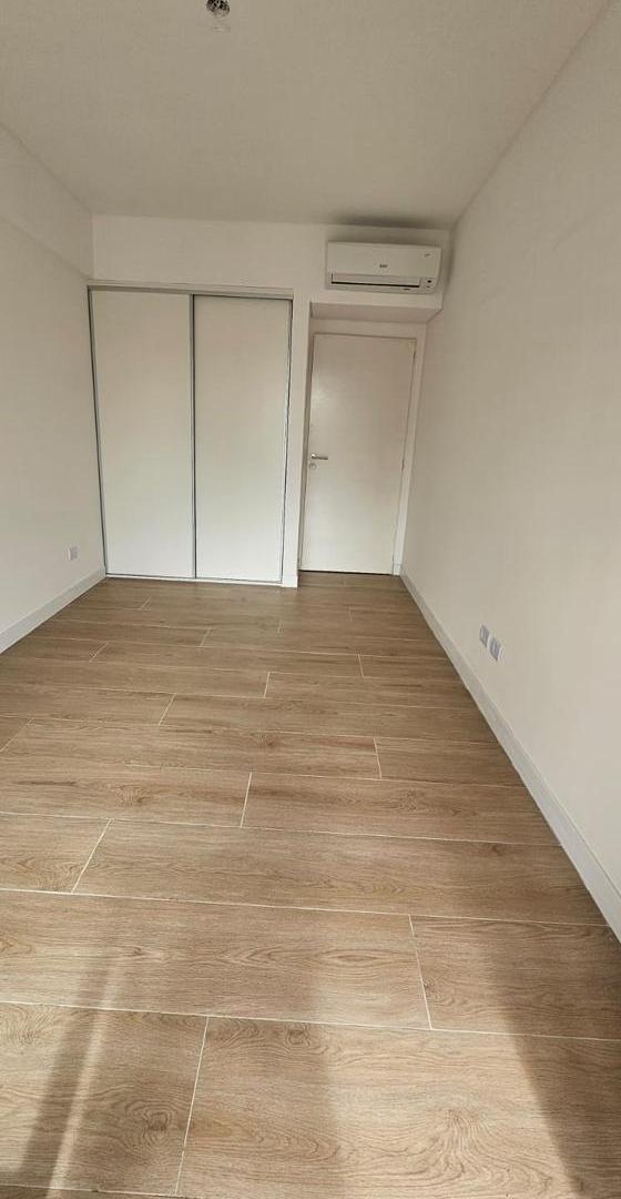 Foto de VENTA | 4 Ambientes con Amplio Balcón Pasante - San Cristóbal, imagen 4